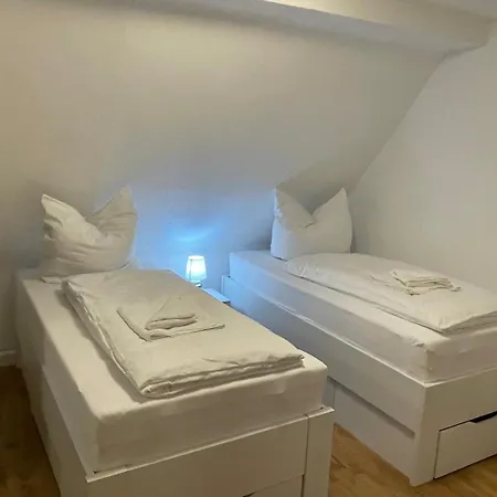 Apisha 3 * Kirchheim unter Teck